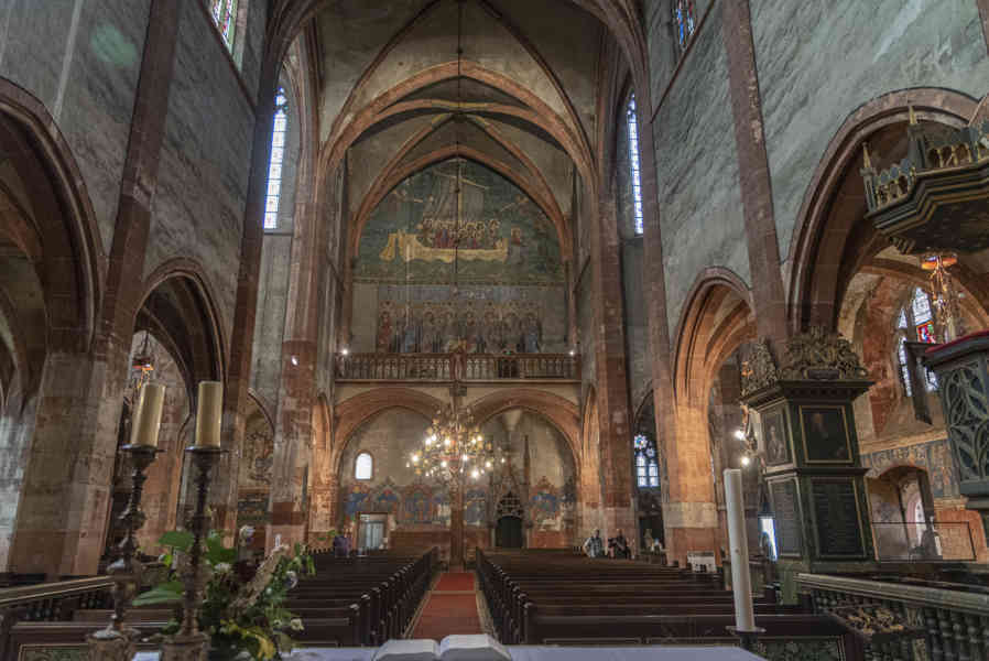 Francia - Alsacia 075 - Estrasburgo - iglesia protestante de Saint-Pierre le-Jeune.jpg